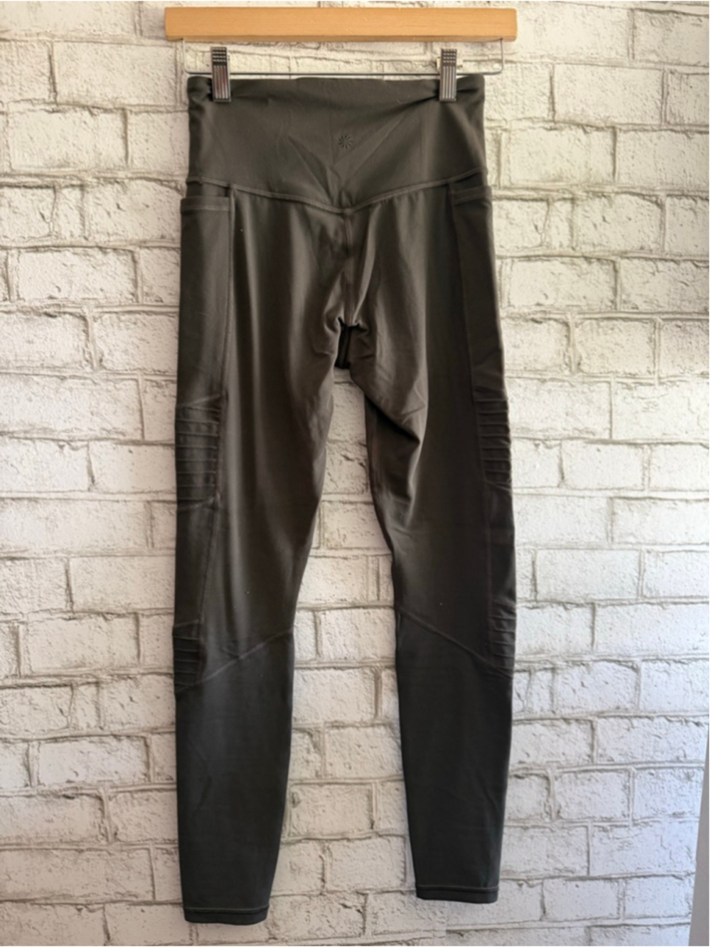 ATHLETA Inclination Moto Tight Leggings Size XS olive Green - Picture 5 of 9